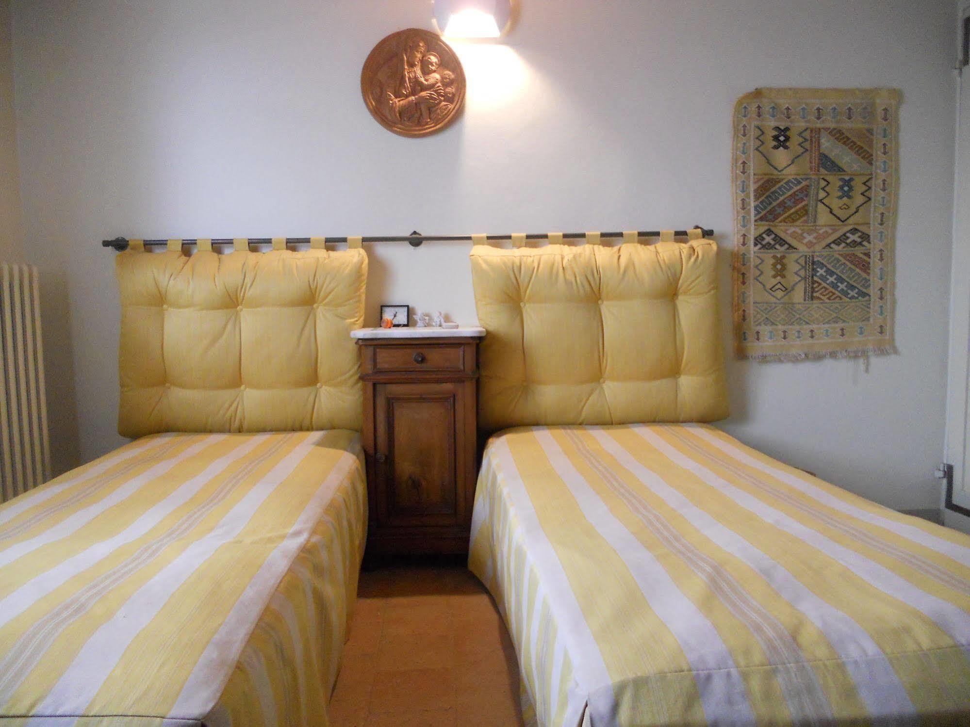 Ca' Norino Bed and Breakfast Camagna Monferrato Buitenkant foto
